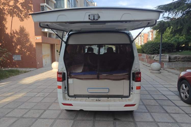 Used Jinbei Gold Hiace M Classic  Trunk