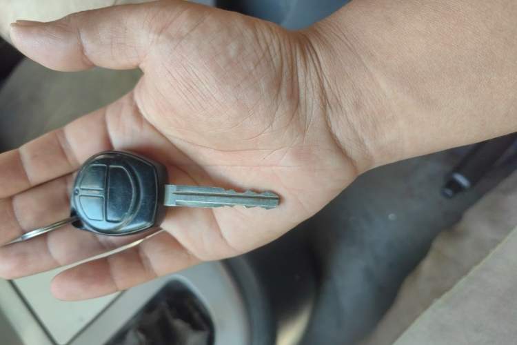 Used Jinbei Grace 2008 2.4L Zunling Standard (Long Wheelbase) 9-Seater 4RB2 Vehicle Key