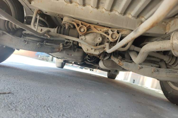 Used Jinbei Grace 2008 2.0L Zhi Ling Standard Version (Short Wheelbase) 4G20D4L Chassis Rear