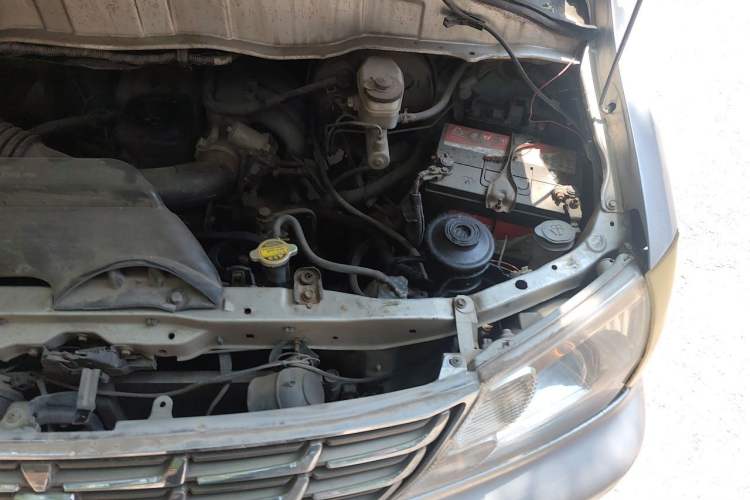 Used Jinbei Grace 2008 2.0L Zhi Ling Standard Version (Short Wheelbase) 4G20D4L Engine Bay Left