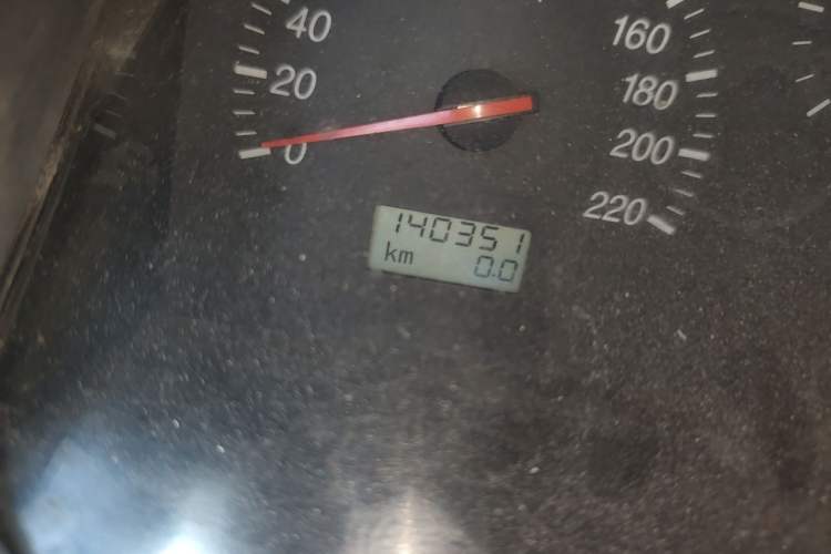 Used Jinbei Grace 2008 2.0L Zhi Ling Standard Version (Short Wheelbase) 4G20D4L Odometer Close Up