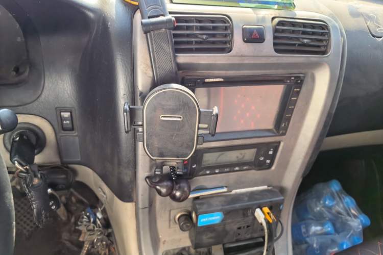 Used Jinbei Grace 2008 2.0L Zhi Ling Base Version (Long Wheelbase) 9-Seater 4G20D4L Audio And AC Panel