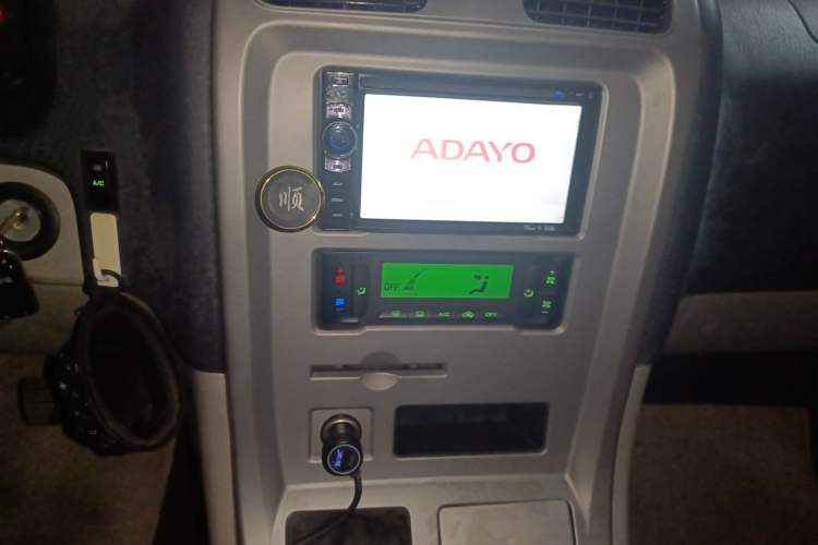 Used Jinbei Grace 2008 2.0L Zhi Ling Standard Version (Short Wheelbase) 4G20D4L Audio And AC Panel