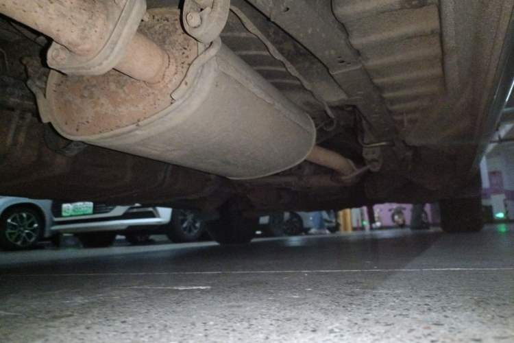 Used Jinbei Grace 2008 2.0L Zhi Ling Standard Version (Short Wheelbase) 4G20D4L Chassis Rear Right