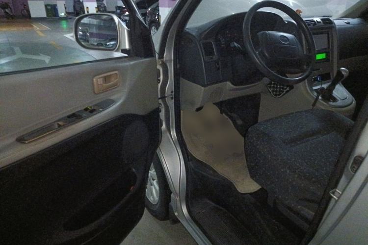 Used Jinbei Grace 2008 2.0L Zhi Ling Standard Version (Short Wheelbase) 4G20D4L Driver Seat