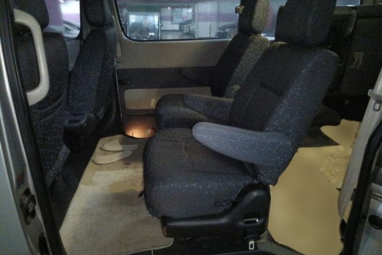Used Jinbei Grace 2008 2.0L Zhi Ling Standard Version (Short Wheelbase) 4G20D4L Left Rear Seat