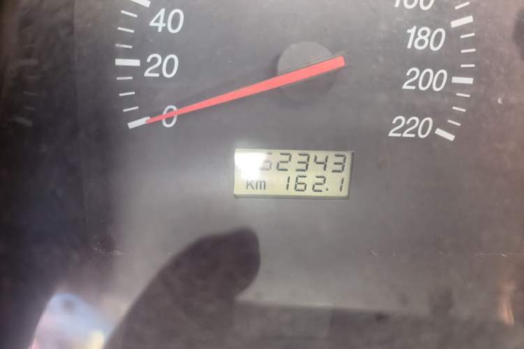 Used Jinbei Grace 2008 2.0L Zhi Ling Base Version (Long Wheelbase) 9-Seater 4G20D4L Odometer Close Up