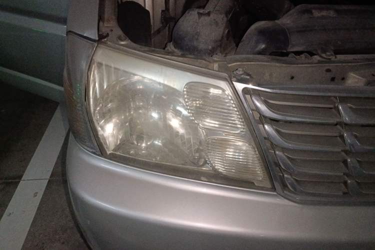 Used Jinbei Grace 2008 2.0L Zhi Ling Standard Version (Short Wheelbase) 4G20D4L Right Front Headlight