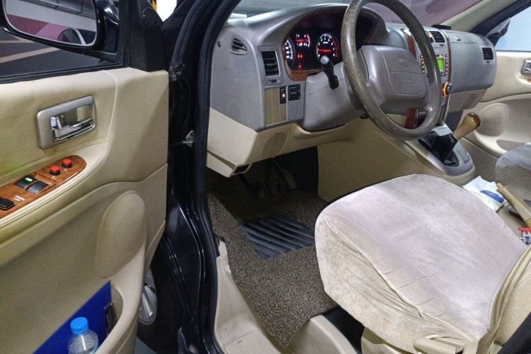 Used Jinbei Grace 2010 2.4L 3rd Generation Luxury Long-Wheelbase 9-Seater — 4RB2 Driver Seat