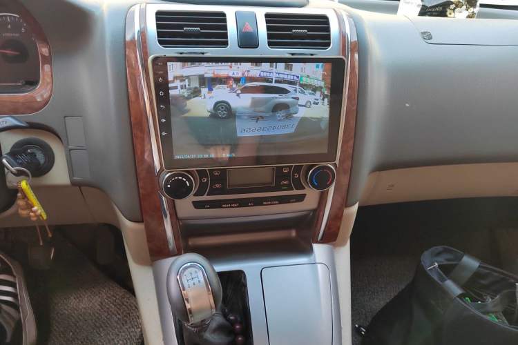 Used Jinbei Grace 2010 2.4L 3rd Generation Luxury Long-Wheelbase 9-Seater — 4RB2 Audio And AC Panel