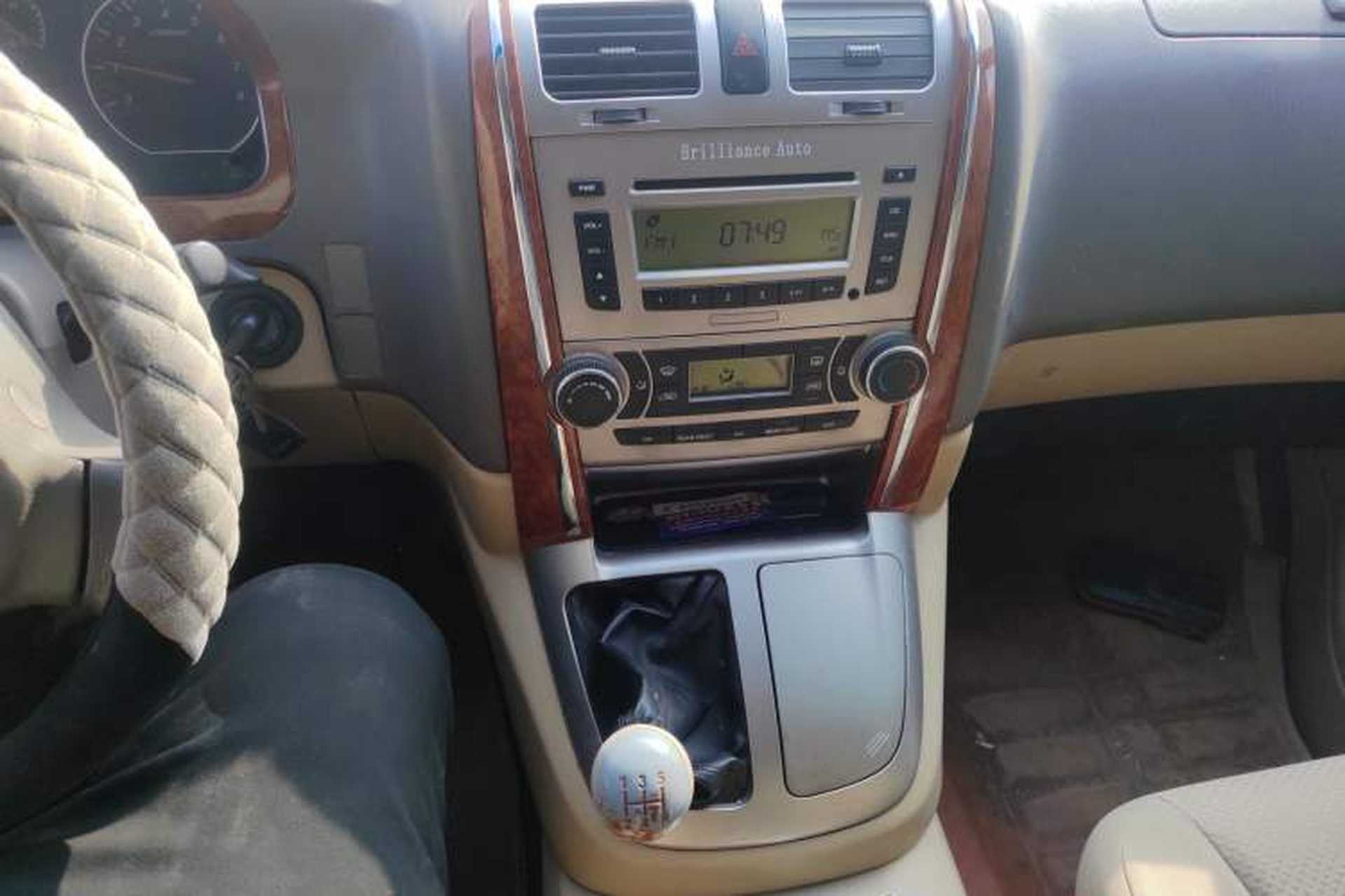 Used Jinbei Grace 2010 2.0L Ruixiang Luxury Version (Short Wheelbase) 1TR Audio And AC Panel