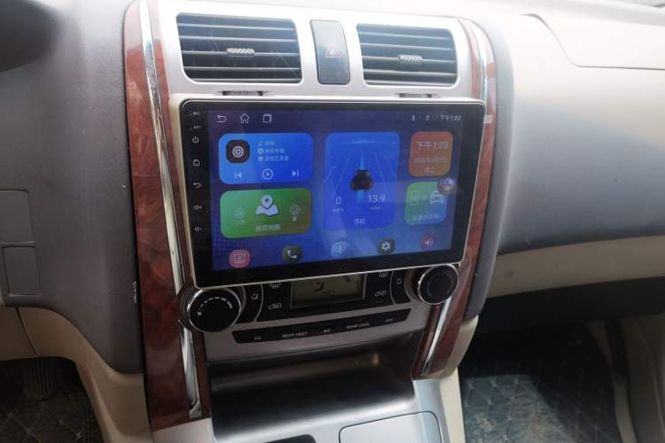 Used Jinbei Grace 2010 2.4L 3rd Generation Luxury Long-Wheelbase 9-Seater — 4RB2 Audio And AC Panel