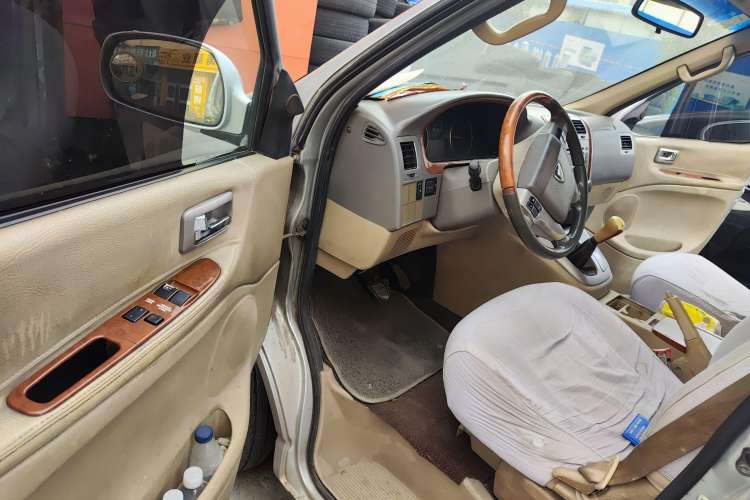 Used Jinbei Grace 2010 2.4L 3rd Generation Luxury Long-Wheelbase 9-Seater — 4RB2 Driver Seat