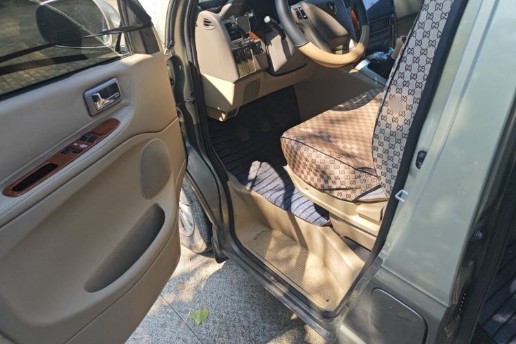Used Jinbei Grace 2010 2.7L 3rd Generation Yu Ling Luxury Version Long Wheelbase 9-Seater Equipped with 2TR Engine Driver Seat