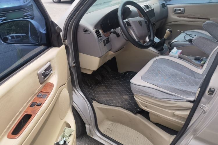 Used Jinbei Grace 2010 2.4L 3rd Generation Luxury Long-Wheelbase 9-Seater — 4RB2 Driver Seat