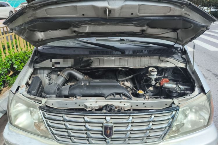 Used Jinbei Grace 2010 2.0L Ruixiang Luxury Version (Short Wheelbase) 1TR Engine Bay
