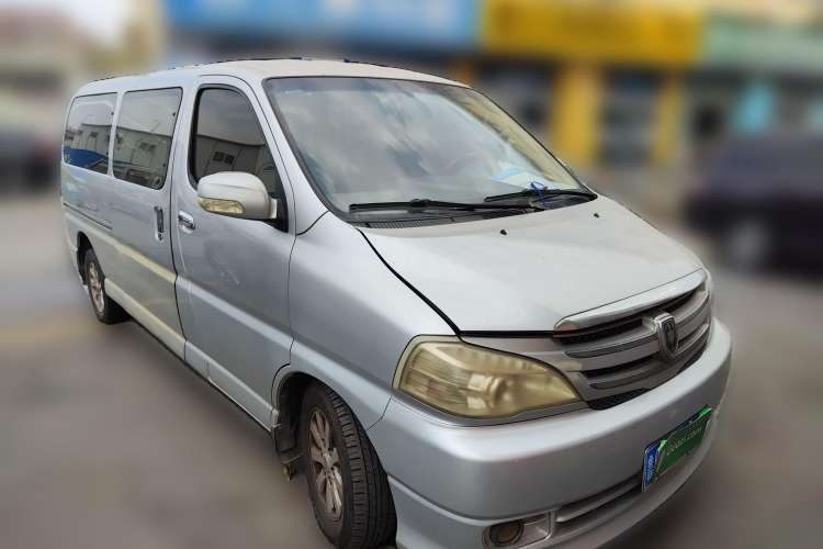 Used Jinbei Grace 2010 2.4L 3rd Generation Luxury Long-Wheelbase 9-Seater — 4RB2 Front Right 45 Deg