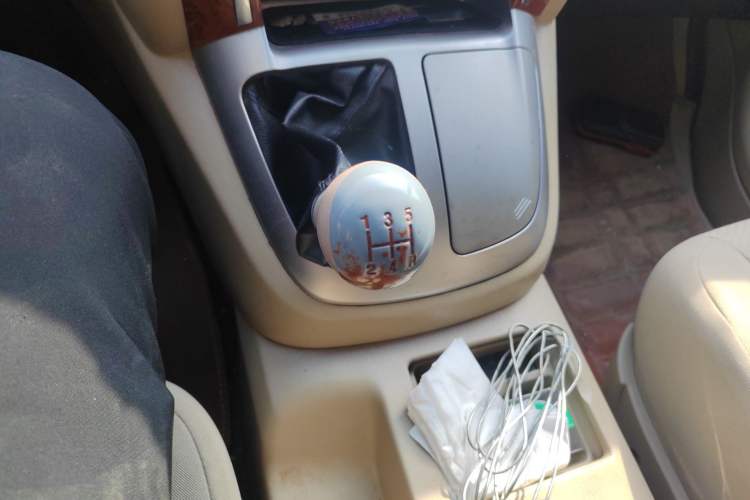 Used Jinbei Grace 2010 2.0L Ruixiang Luxury Version (Short Wheelbase) 1TR Gear Lever