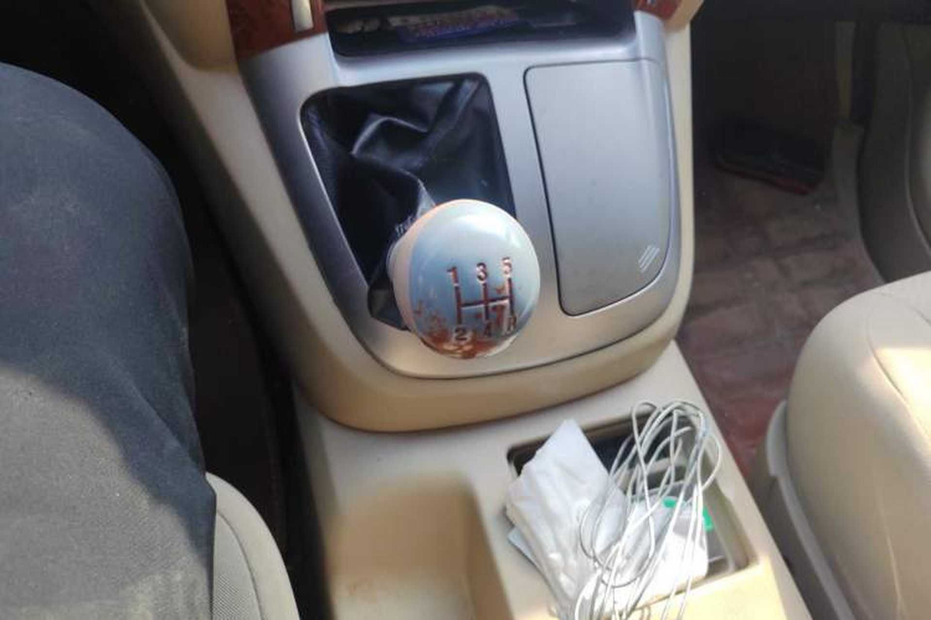 Used Jinbei Grace 2010 2.0L Ruixiang Luxury Version (Short Wheelbase) 1TR Gear Lever