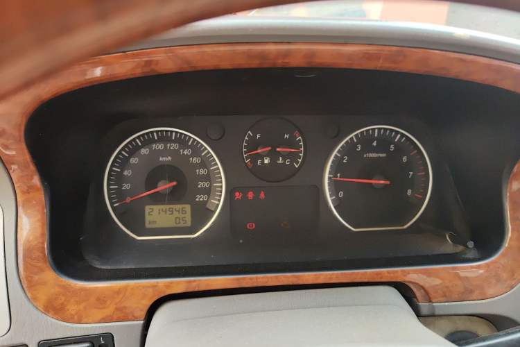 Used Jinbei Grace 2010 2.4L 3rd Generation Luxury Long-Wheelbase 9-Seater — 4RB2 Instrument Cluster
