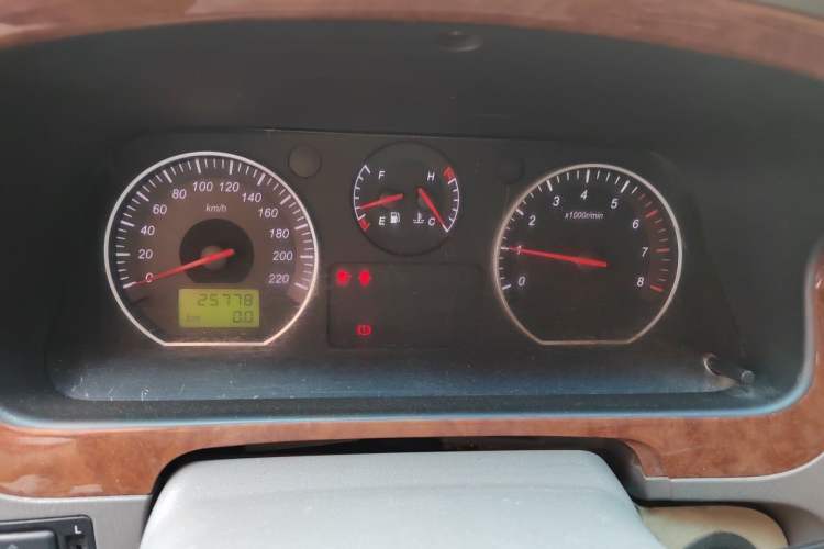 Used Jinbei Grace 2010 2.4L 3rd Generation Luxury Long-Wheelbase 9-Seater — 4RB2 Instrument Cluster