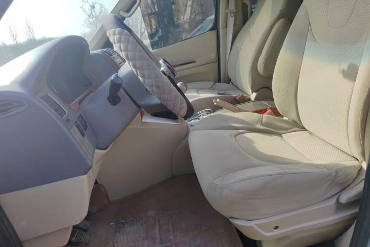Used Jinbei Grace 2010 2.0L Ruixiang Luxury Version (Short Wheelbase) 1TR Left Front Seat
