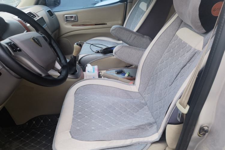 Used Jinbei Grace 2010 2.4L 3rd Generation Luxury Long-Wheelbase 9-Seater — 4RB2 Left Front Seat