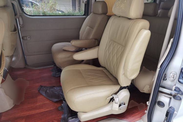 Used Jinbei Grace 2010 2.4L 3rd Generation Zunling Standard Version 9 Seats 9 Seats 4RB2 Left Rear Seat