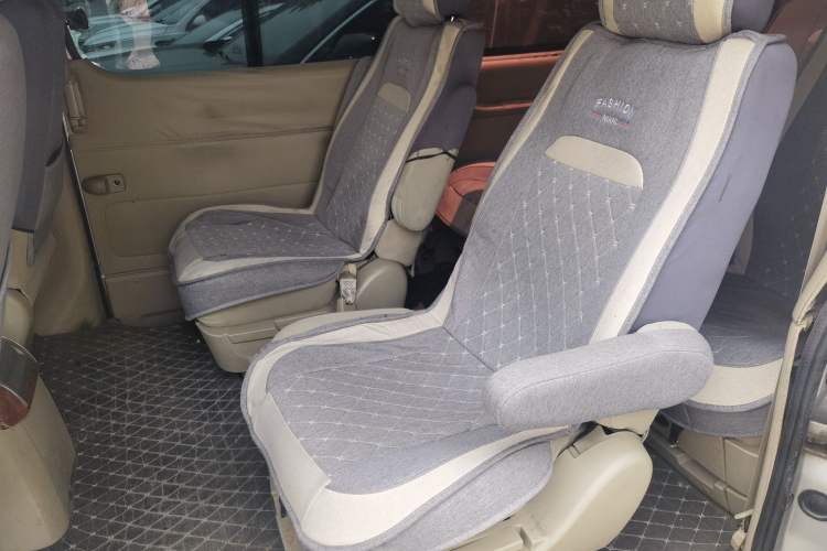 Used Jinbei Grace 2010 2.4L 3rd Generation Luxury Long-Wheelbase 9-Seater — 4RB2 Left Rear Seat