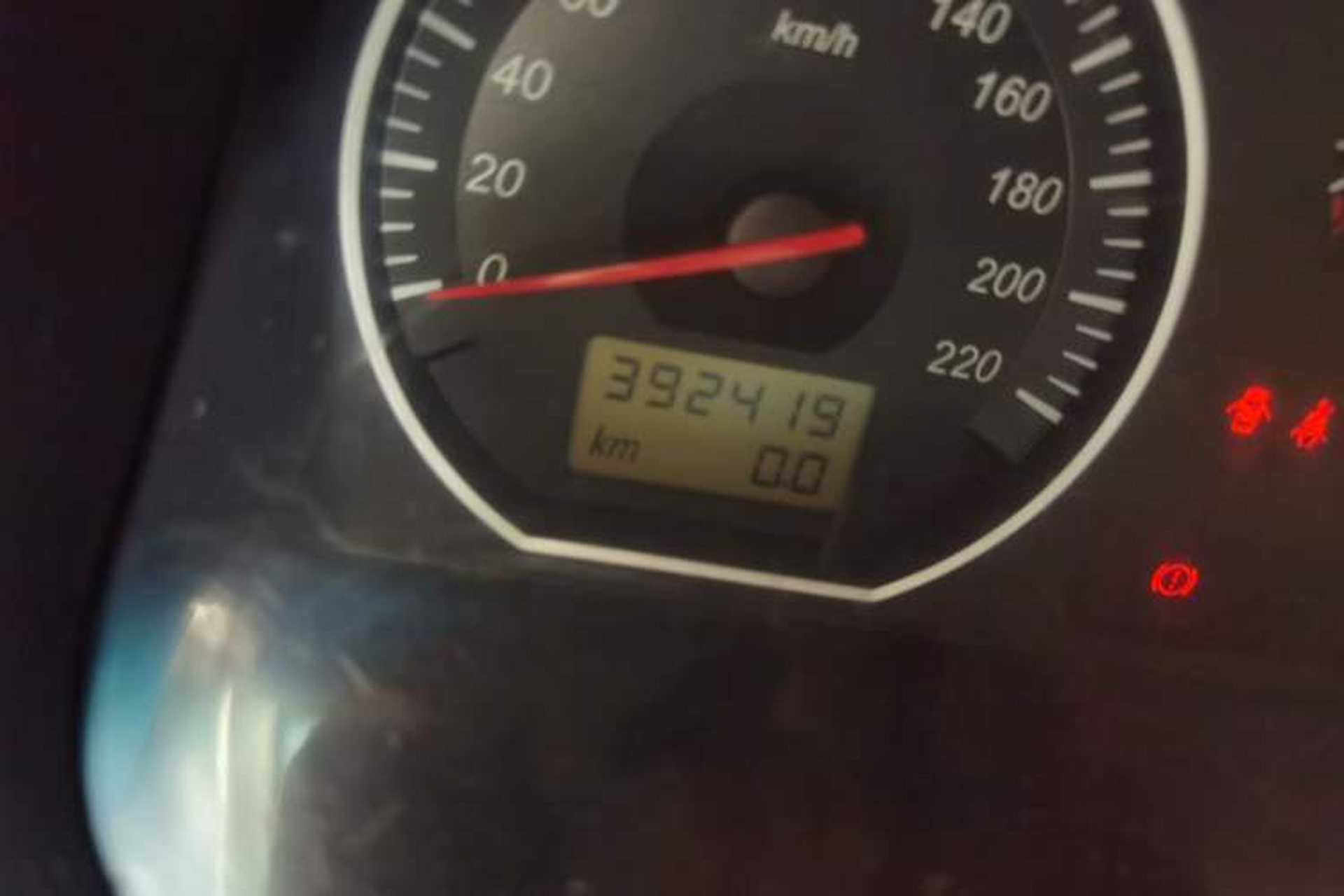 Used Jinbei Grace 2010 2.4L 3rd Generation Zunling Standard Version 9 Seats 9 Seats 4RB2 Odometer Close Up