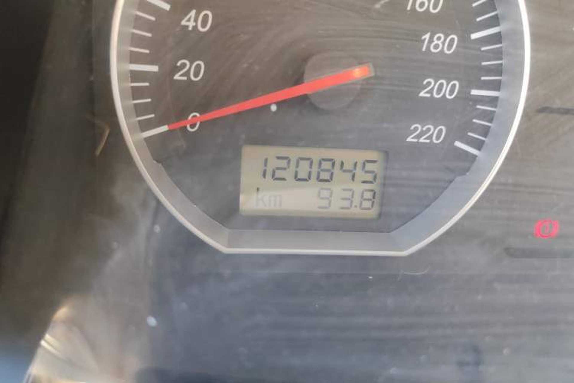 Used Jinbei Grace 2010 2.0L Ruixiang Luxury Version (Short Wheelbase) 1TR Odometer Close Up
