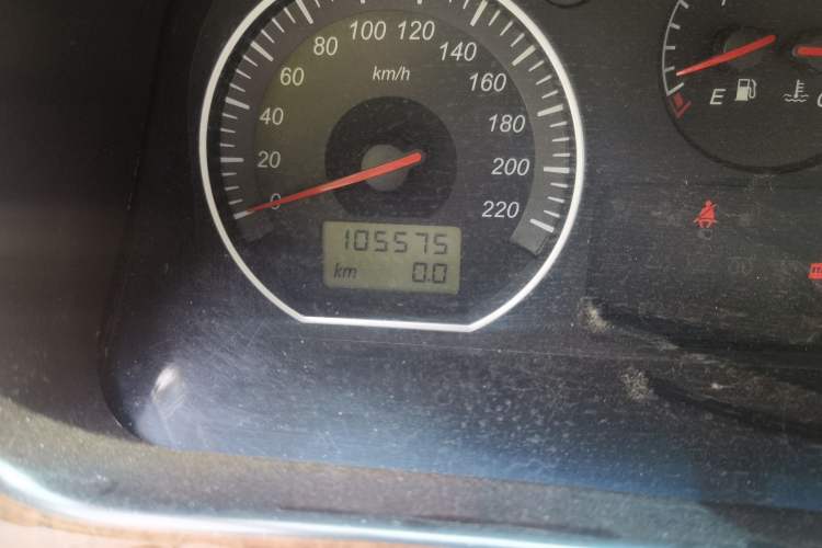 Used Jinbei Grace 2010 2.4L 3rd Generation Luxury Long-Wheelbase 9-Seater — 4RB2 Odometer Close Up