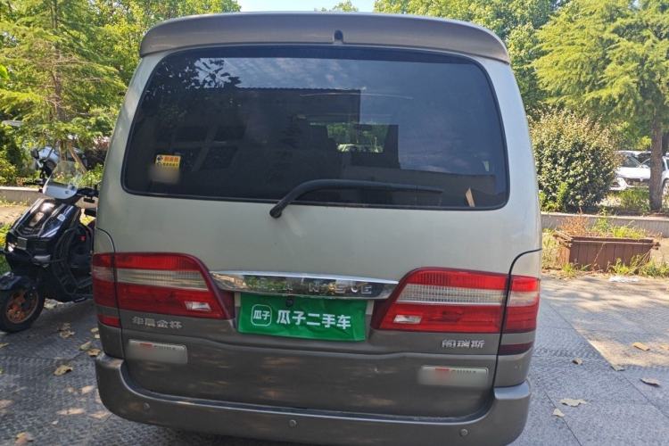 Used Jinbei Grace 2010 2.7L 3rd Generation Yu Ling Luxury Version Long Wheelbase 9-Seater Equipped with 2TR Engine Rear