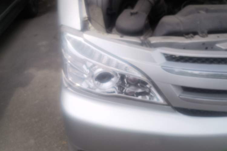 Used Jinbei Grace 2010 2.4L 3rd Generation Luxury Long-Wheelbase 9-Seater — 4RB2 Right Front Headlight