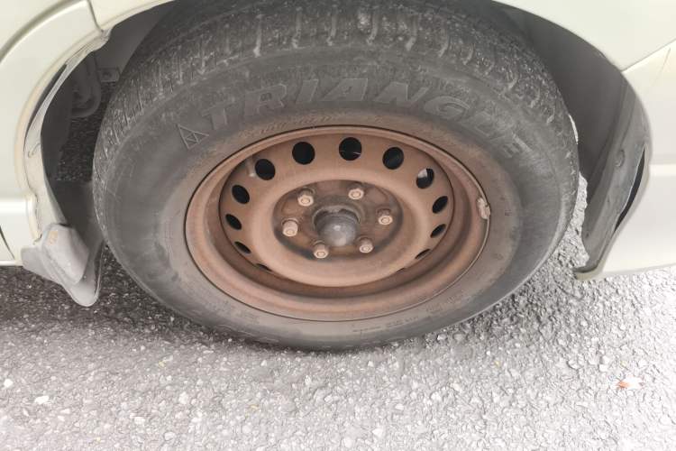 Used Jinbei Grace 2010 2.0L Ruixiang Luxury Version (Short Wheelbase) 1TR Right Front Wheel Hub