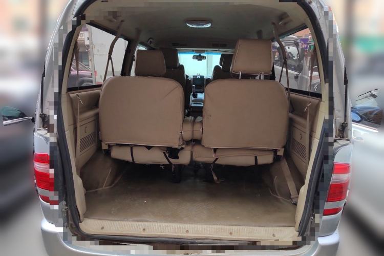 Used Jinbei Grace 2010 2.4L 3rd Generation Luxury Long-Wheelbase 9-Seater — 4RB2 Trunk