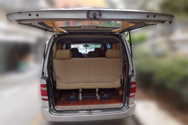 Used Jinbei Grace 2010 2.4L 3rd Generation Zunling Standard Version 9 Seats 9 Seats 4RB2 Trunk