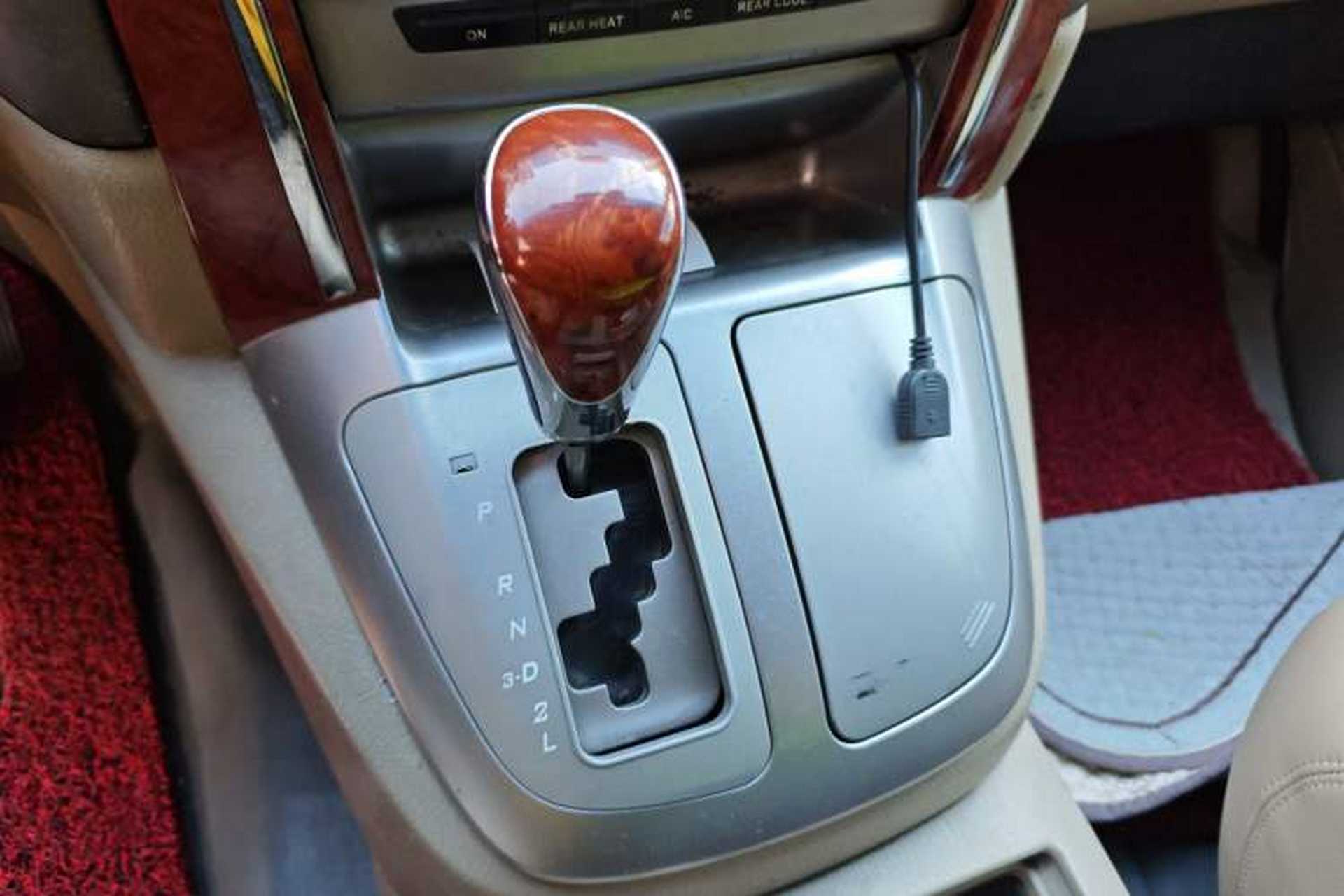 Used Jinbei Grace 2010 2.7L 3rd Generation – Yuling Flagship 2TR Gear Lever