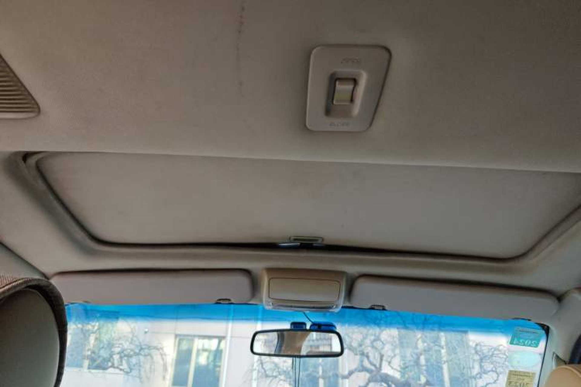 Used Jinbei Grace 2010 2.7L 3rd Generation – Yuling Flagship 2TR Headliner