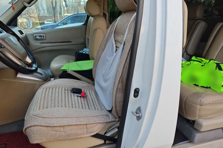 Used Jinbei Grace 2010 2.7L 3rd Generation – Yuling Flagship 2TR Left Front Seat