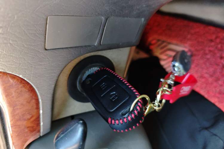 Used Jinbei Grace 2010 2.7L 3rd Generation – Yuling Flagship 2TR Vehicle Key