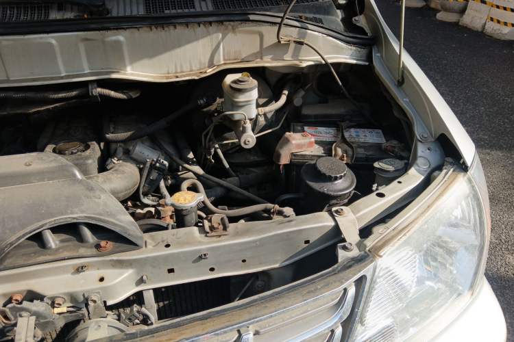 Used Jinbei Grace  Engine Bay Left