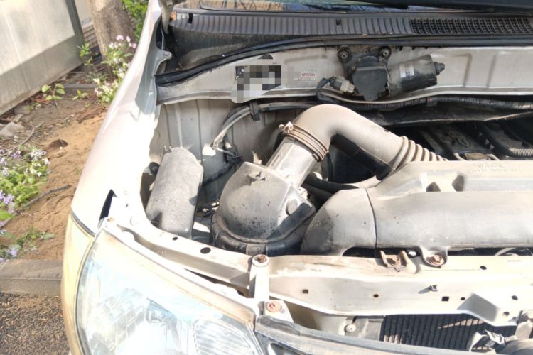 Used Jinbei Grace  Engine Bay Right