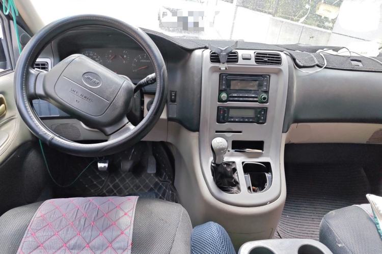 Used Jinbei Grace 2013 2.0L Zhi Ling Standard Model 9-Seater National Games Commemorative Edition China IV Emission Standard 9 Seats Center Console