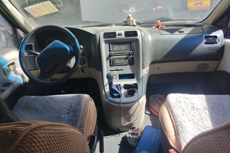 Used Jinbei Grace 2013 2.0L Zhi Ling Standard Version 7-Seater National Games Commemorative Edition China V Standard Center Console