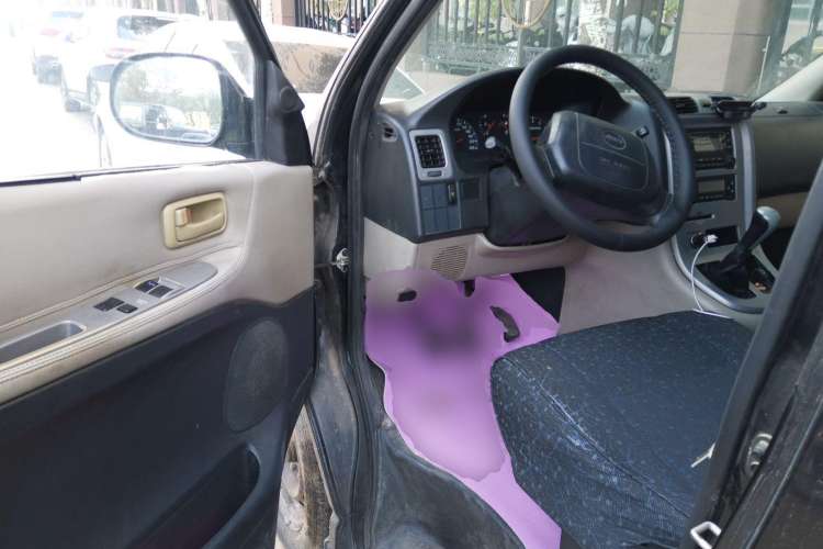 Used Jinbei Grace 2013 2.0L Zhi Ling Luxury 9-Seater All-Games Commemorative Version China V Emission Standard 9 Seats Driver Seat