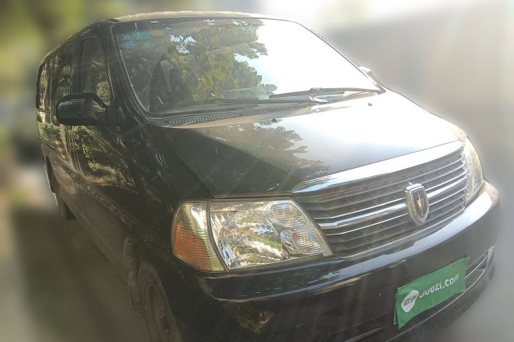 Used Jinbei Grace 2013 2.0L Zhi Ling Standard Model 9-Seater National Games Commemorative Edition China IV Emission Standard 9 Seats Front Right 45 Deg