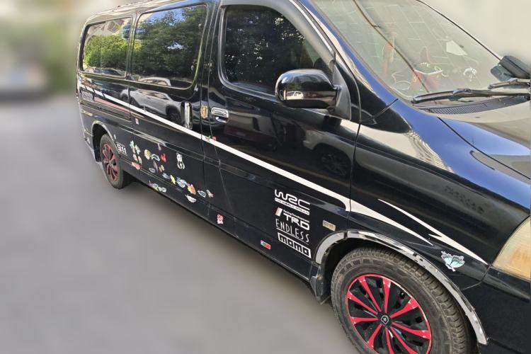 Used Jinbei Grace 2013 2.0L Zhi Ling Standard Model 9-Seater National Games Commemorative Edition China IV Emission Standard 9 Seats Front Right 45 Deg