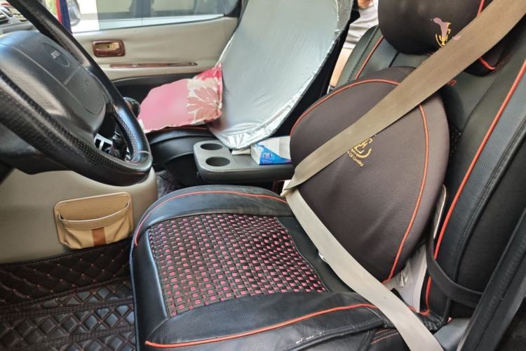 Used Jinbei Grace 2013 2.0L Zhi Ling Standard Model 9-Seater National Games Commemorative Edition China IV Emission Standard 9 Seats Left Front Seat