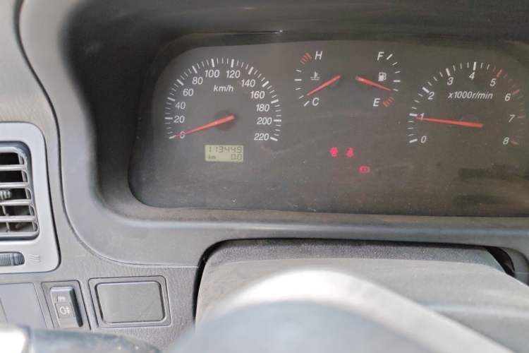Used Jinbei Grace 2013 2.0L Zhi Ling Standard Model 9-Seater National Games Commemorative Edition China IV Emission Standard 9 Seats Odometer Close Up